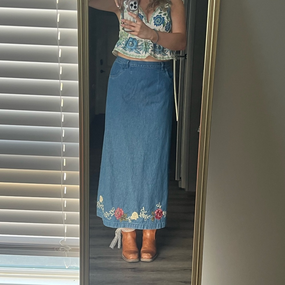 Denim&Co Classic Light Blue Embroidered Jean Skirt